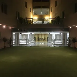 Narjes Al Hadeqa La Mecque